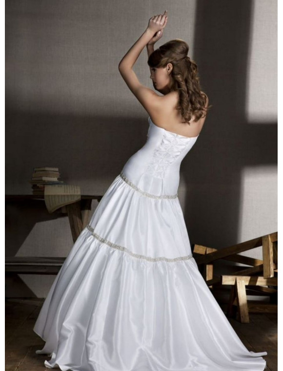 Свадебное платье 250826 в салоне свадебной и вечерней моды SV: фото