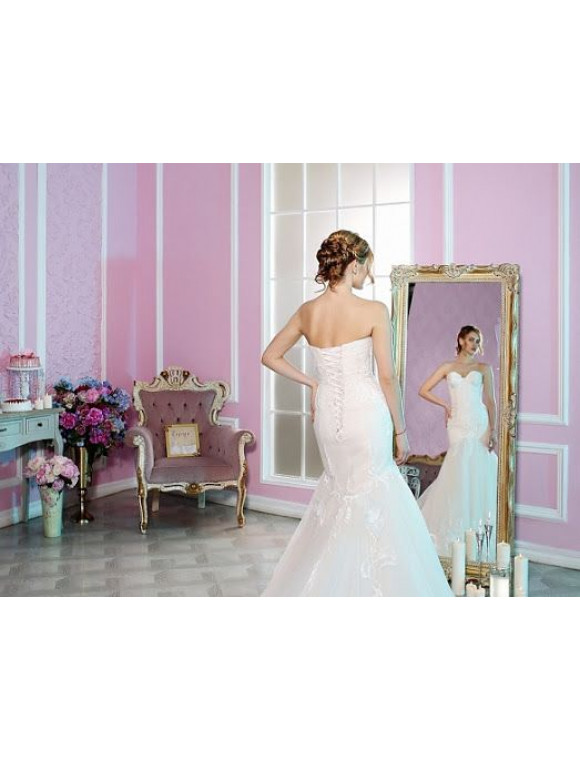 Свадебное платье 211023 в салоне свадебной и вечерней моды SV: фото